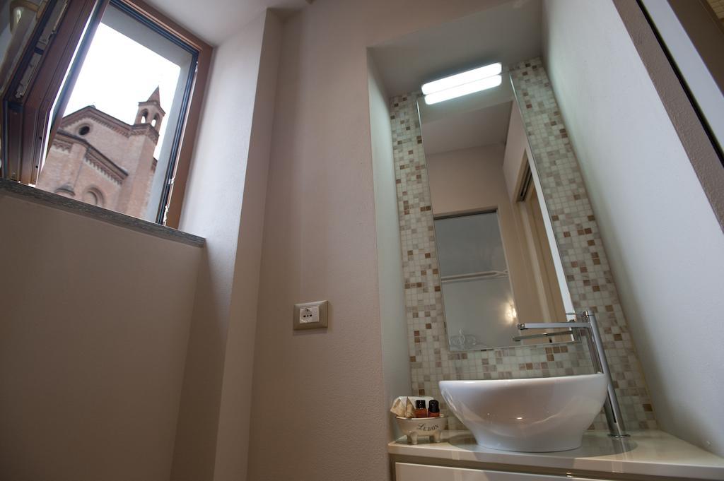 Vinoteca La Sacrestia Bed & Breakfast Alba  Oda fotoğraf