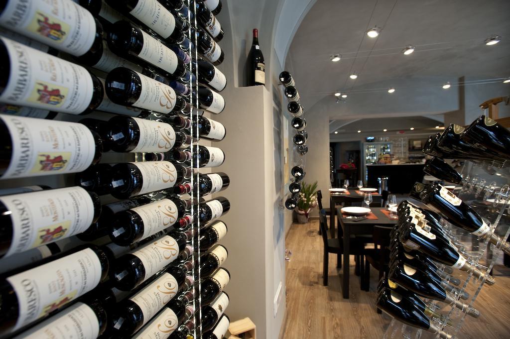 Vinoteca La Sacrestia Bed & Breakfast Alba  Dış mekan fotoğraf