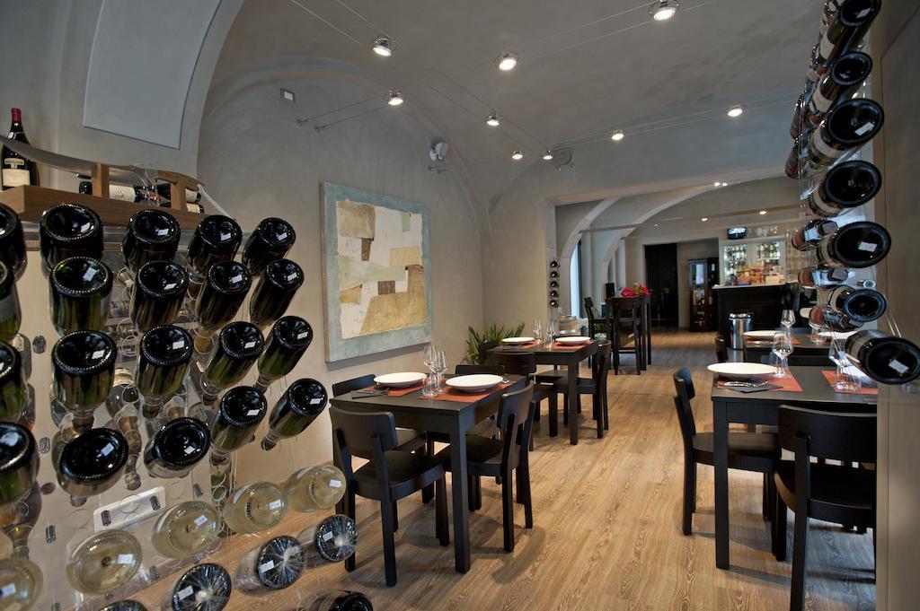 Vinoteca La Sacrestia Bed & Breakfast Alba  Dış mekan fotoğraf